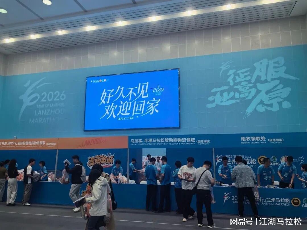 裁后卫腾名额,火箭队签2.08米中锋,囤积5大内线,卡佩拉位置不保
