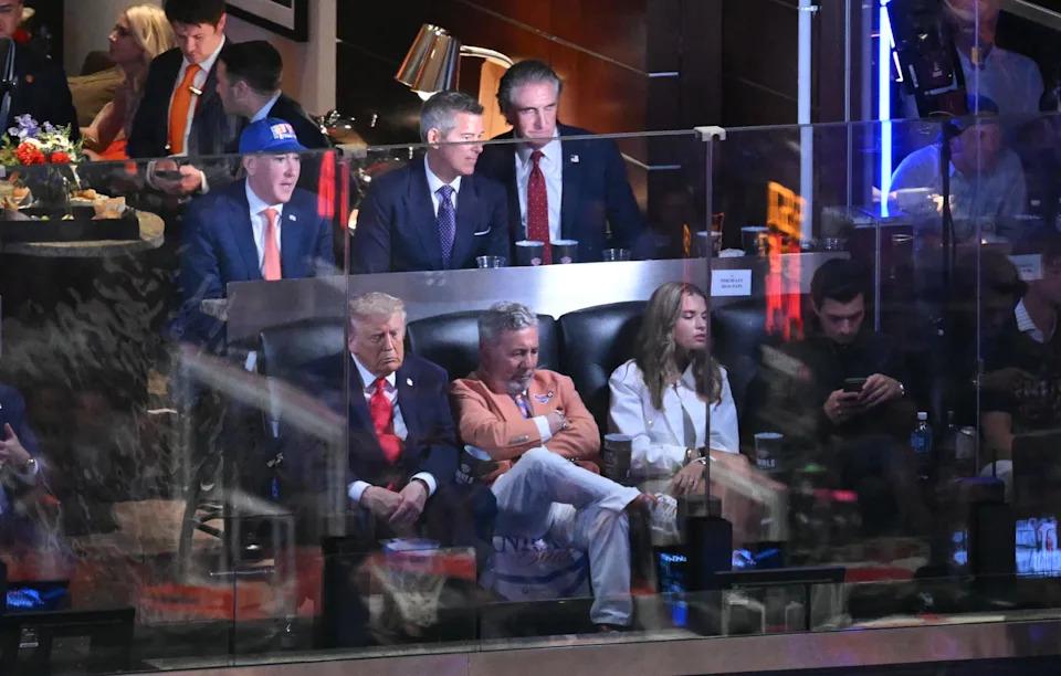 卧槽!詹姆斯跟湖人的矛盾,2021年就发生了...