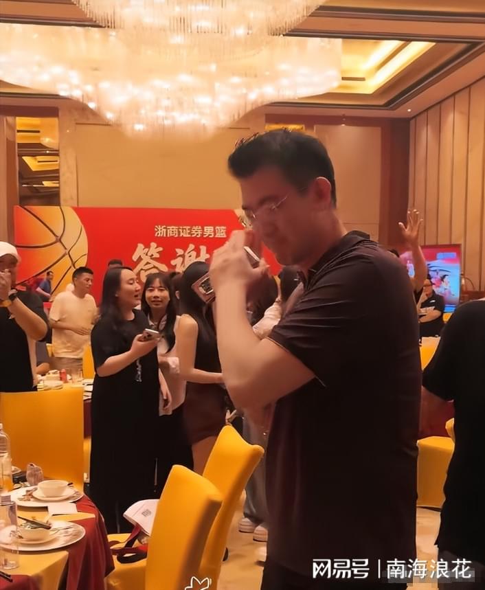 脸都不要了!世界杯头号罪人曝光!荷兰被绝平就是他害的!