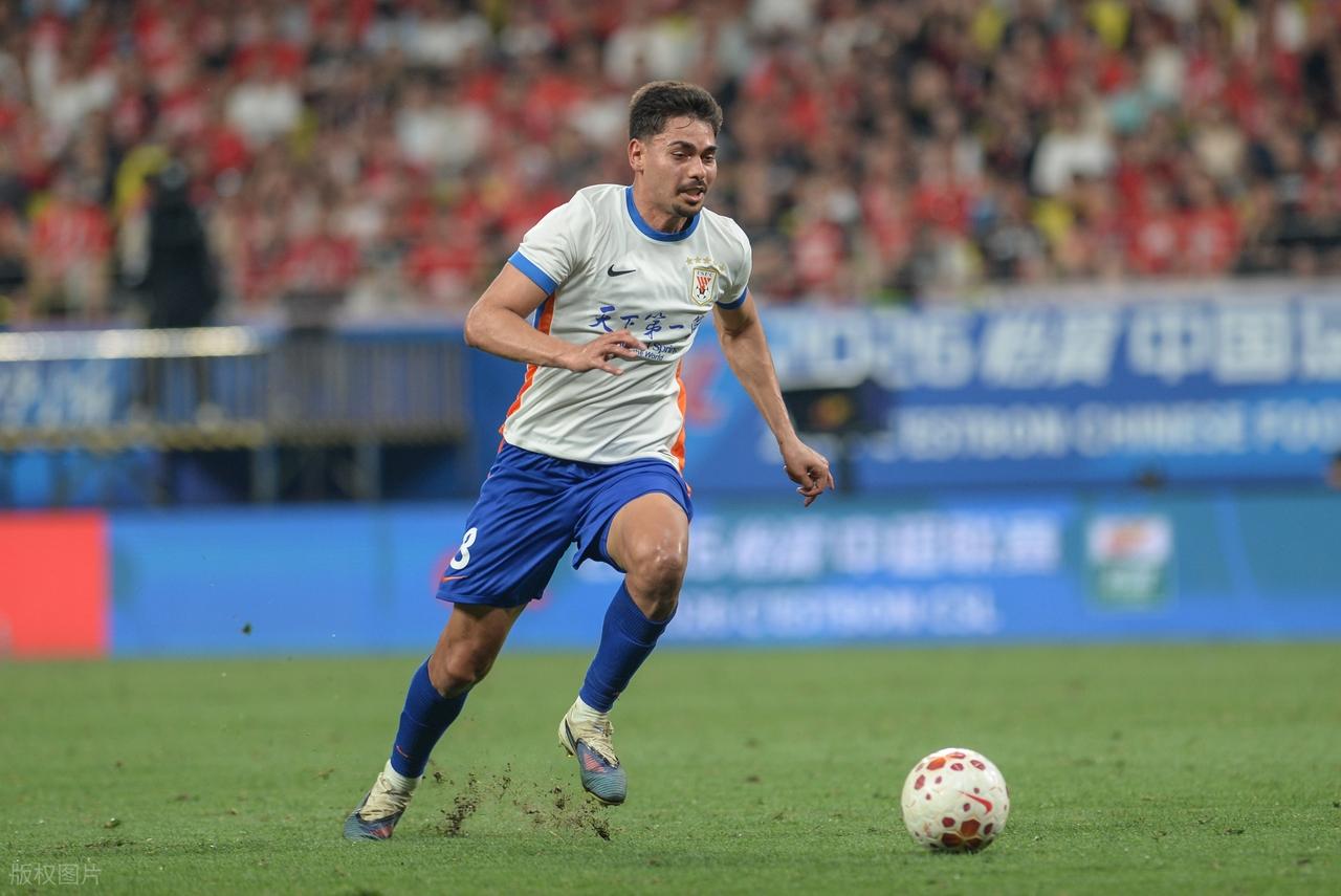 力压沙特门将奥韦斯，巴尔韦德当选FIFA全场最佳球员