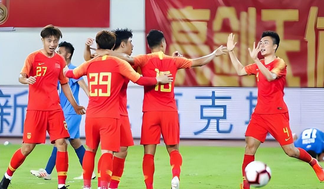 C罗回应“世界杯后退出国家队传闻”