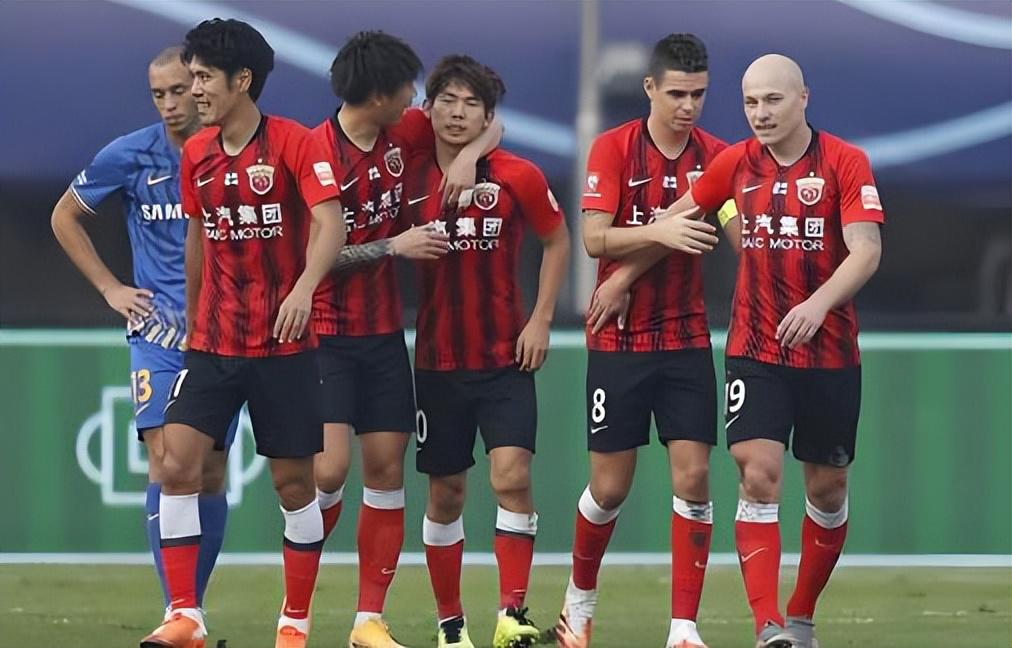 曼联5人接近离队！齐尔克泽又有新买家，单场10球小妖有望踢欧冠
