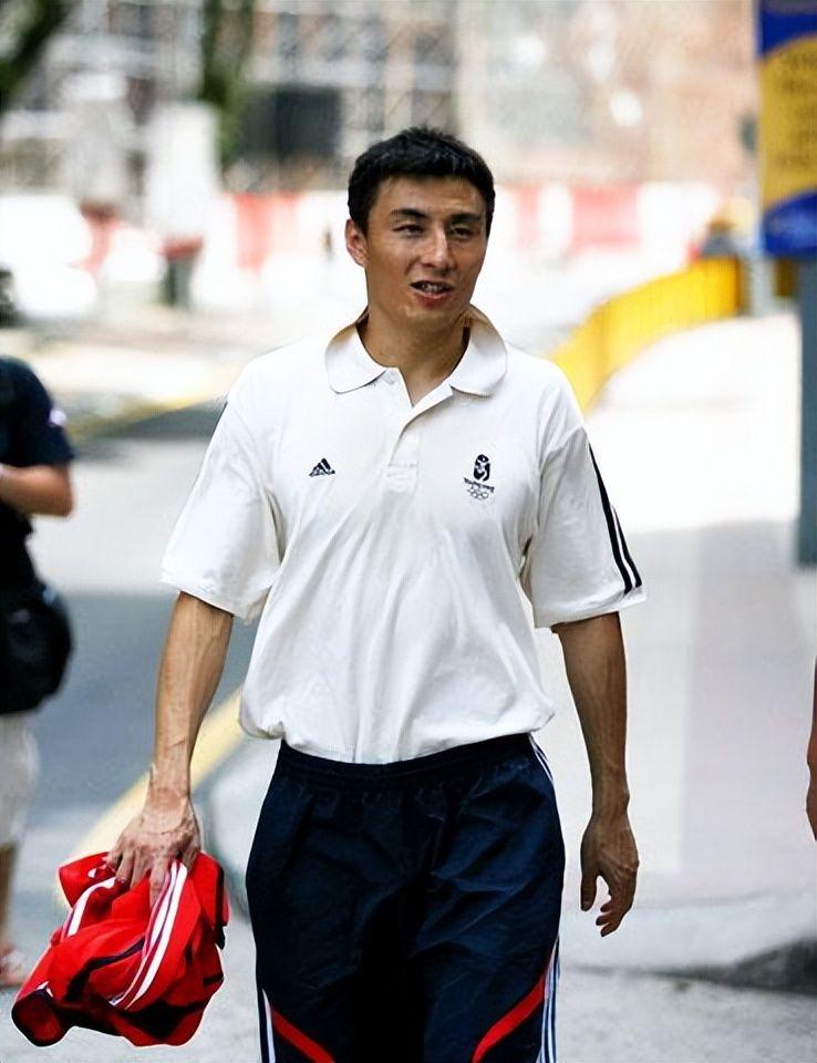 穆帅重返伯纳乌 姆巴佩帽子戏法皇马4比1大胜